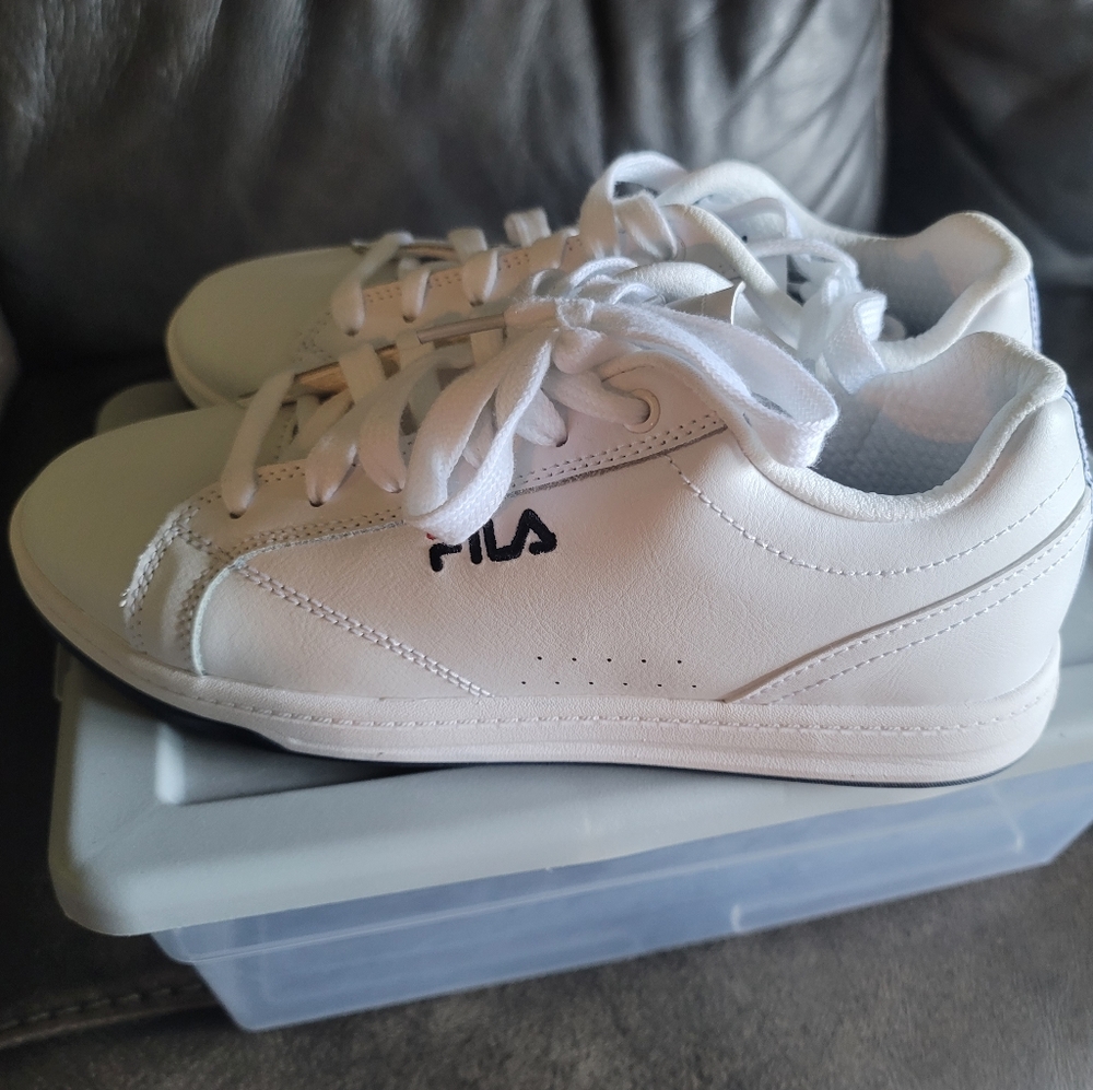 Women Fila shoes
